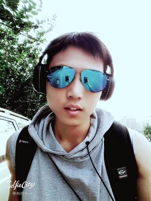 失意的人的第一张照片--南阳相亲服务中心