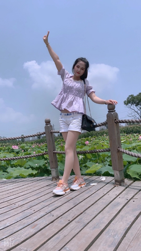 秋水伊人的第二张照片--南阳相亲服务中心