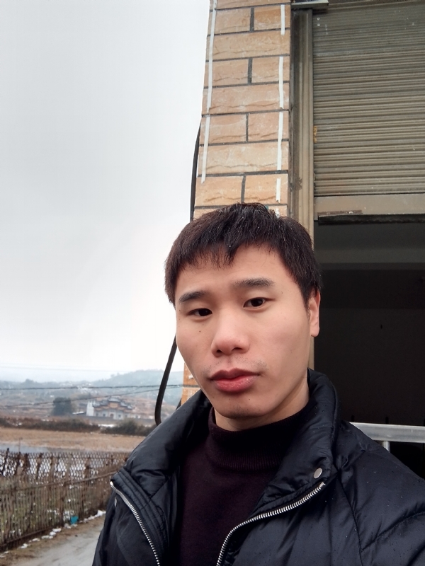 银色的羽翼的第一张照片--南阳相亲服务中心