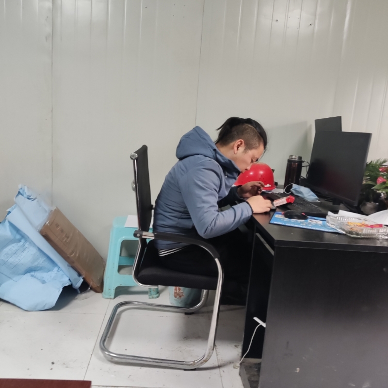 太空舱的第一张照片--南阳相亲服务中心