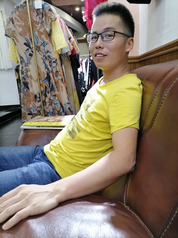 汪顺鹏的第一张照片--南阳相亲服务中心