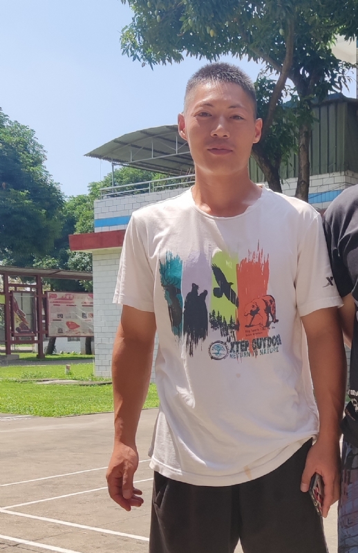 孤鹰的第一张照片--南阳相亲服务中心