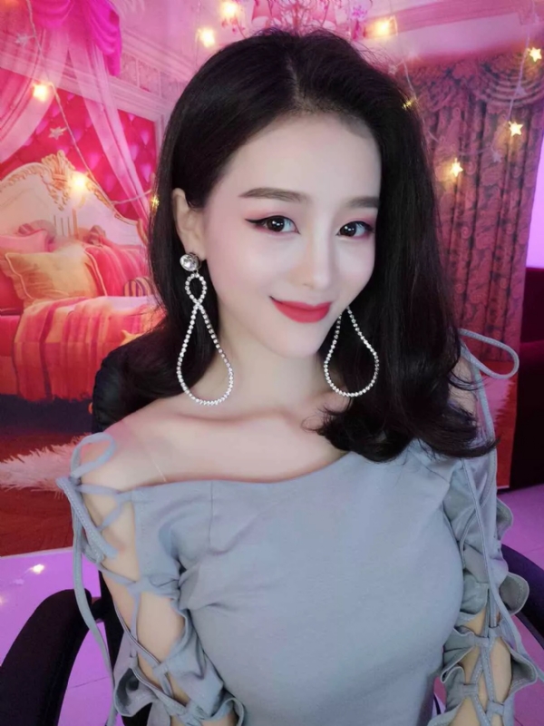 Cici的第三张照片--南阳相亲服务中心