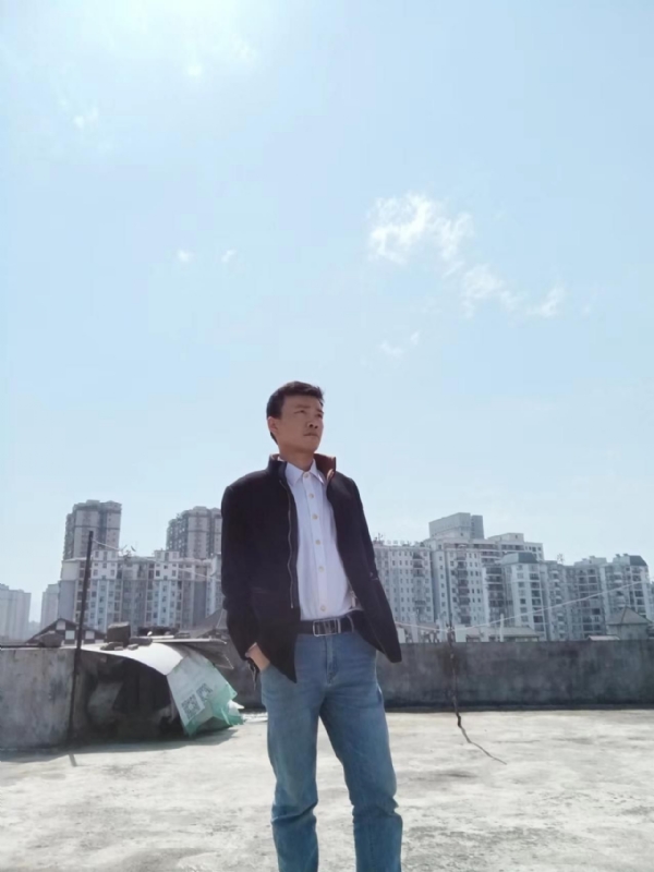 蓝色心情的第一张照片--南阳相亲服务中心