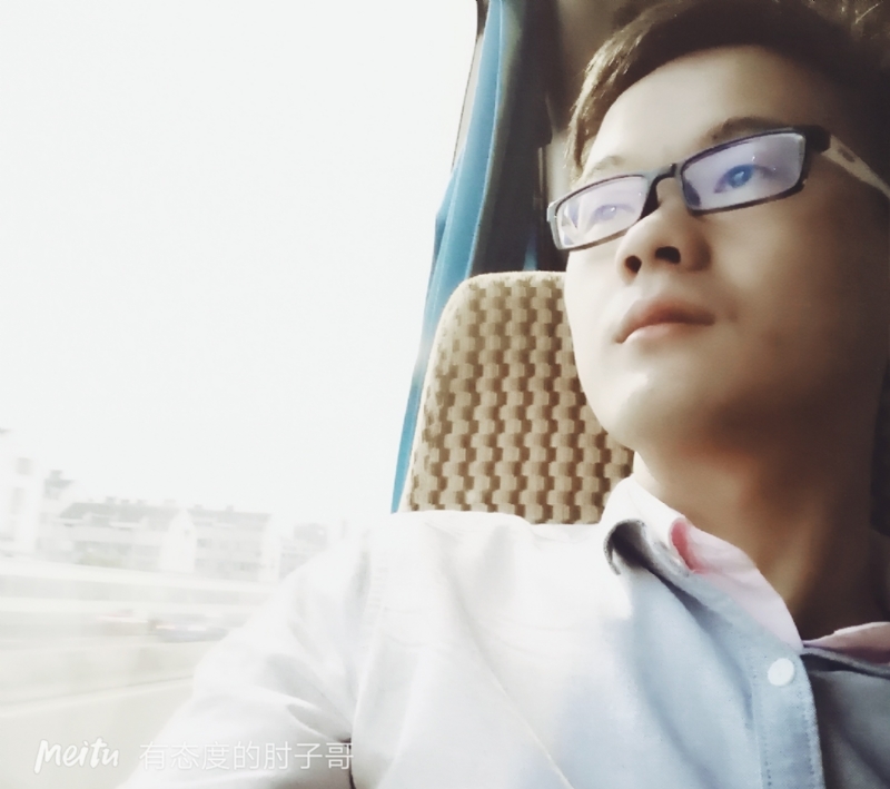 尹骏的第三张照片--南阳相亲服务中心