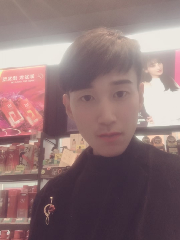 唯美的爱情故事的第一张照片--南阳相亲服务中心