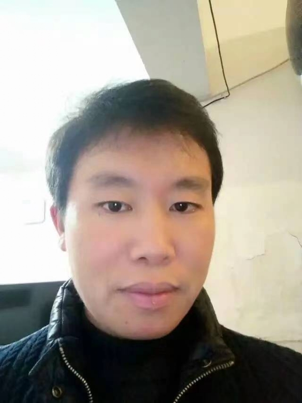 擎天柱的第三张照片--南阳相亲服务中心