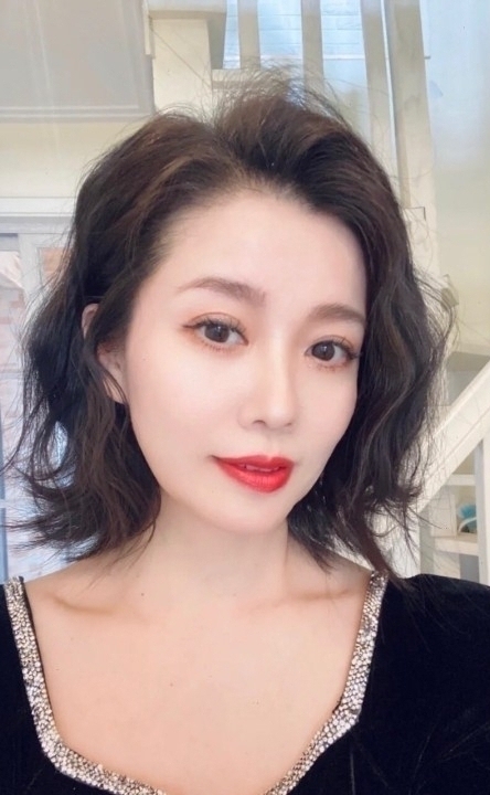 束負的第一张照片--南阳相亲服务中心