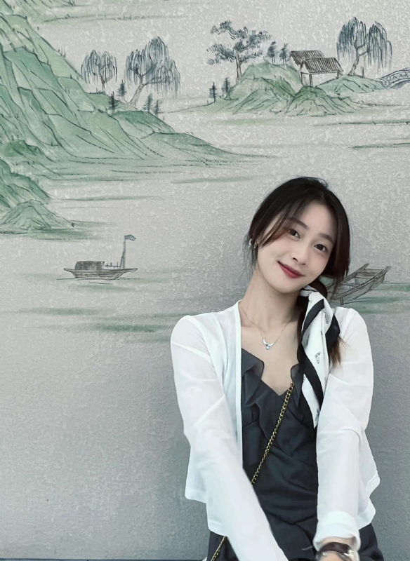 小趴菜的第一张照片--南阳相亲服务中心