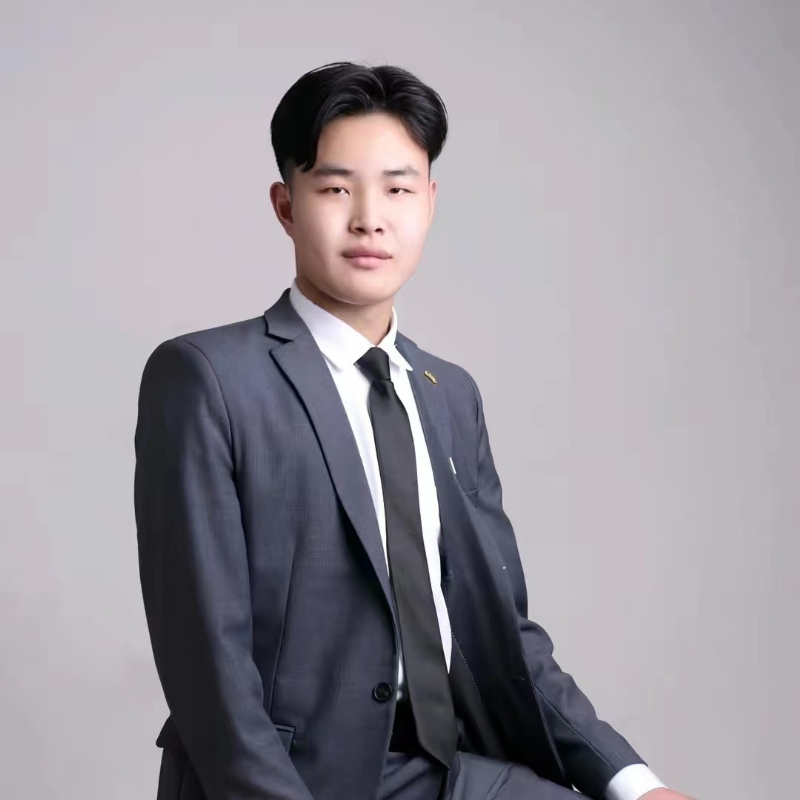 孤独的狼的第一张照片--南阳相亲服务中心