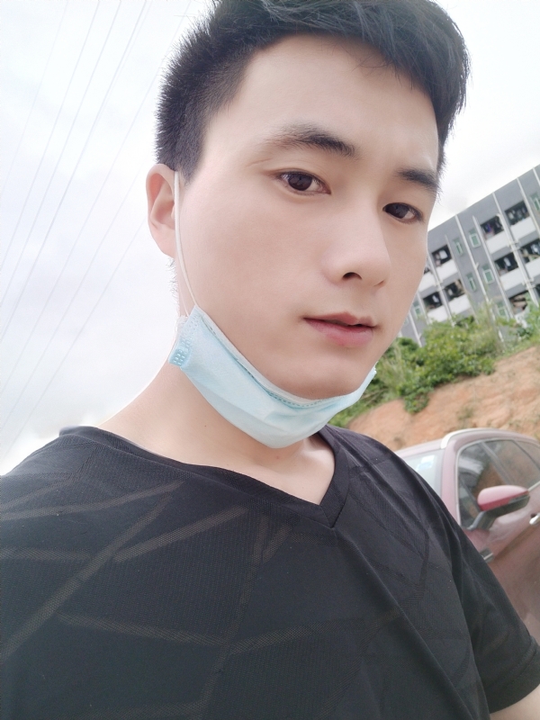 何凡的第二张照片--南阳相亲服务中心