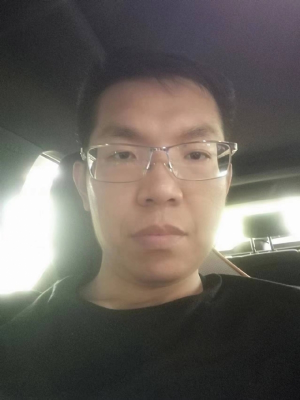 小黑包的第二张照片--南阳相亲服务中心