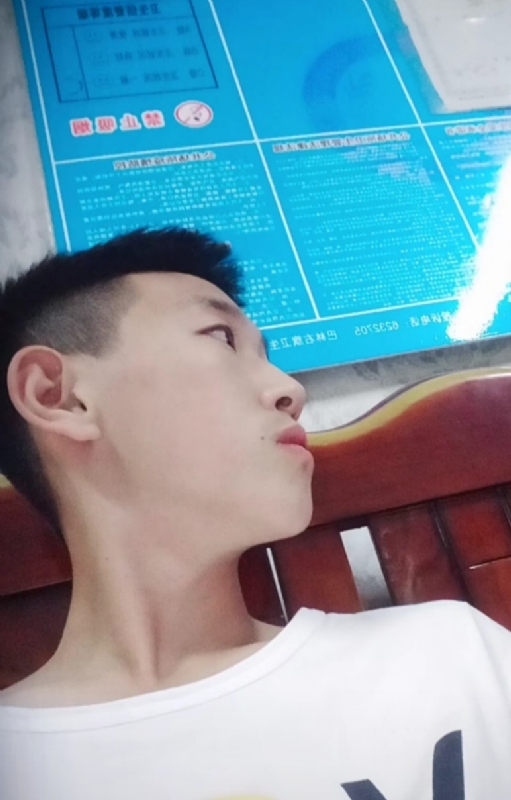 高一名的第二张照片--南阳相亲服务中心