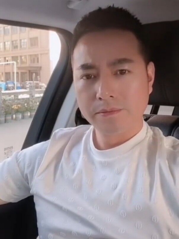 勿忘初心的第一张照片--南阳相亲服务中心