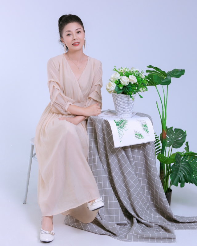 Anna的第一张照片--南阳相亲服务中心