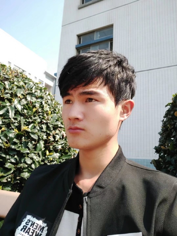 阳光男孩的第四张照片--南阳相亲服务中心