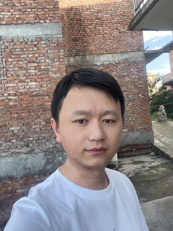 行人的第二张照片--南阳相亲服务中心