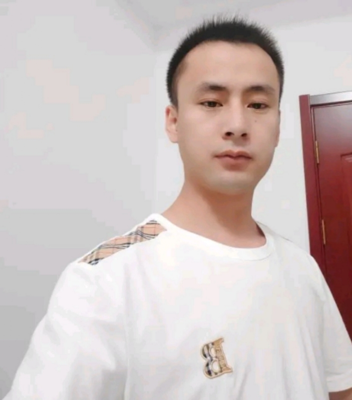 海阔天空的第一张照片--南阳相亲服务中心