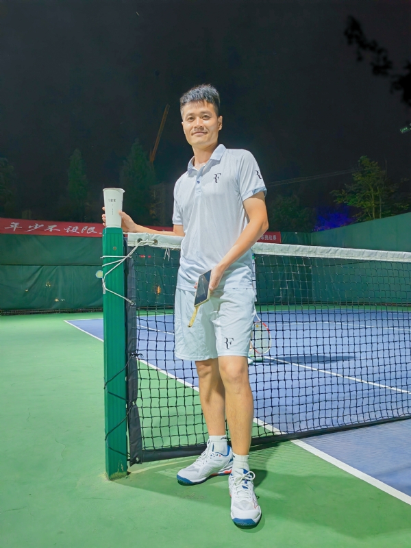 网球罗的第五张照片--南阳相亲服务中心