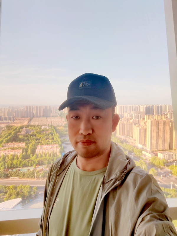 勇攀高峰的第二张照片--南阳相亲服务中心