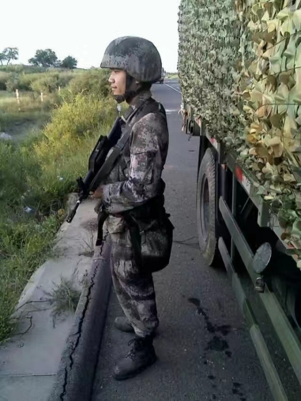 搬砖中的第一张照片--南阳相亲服务中心