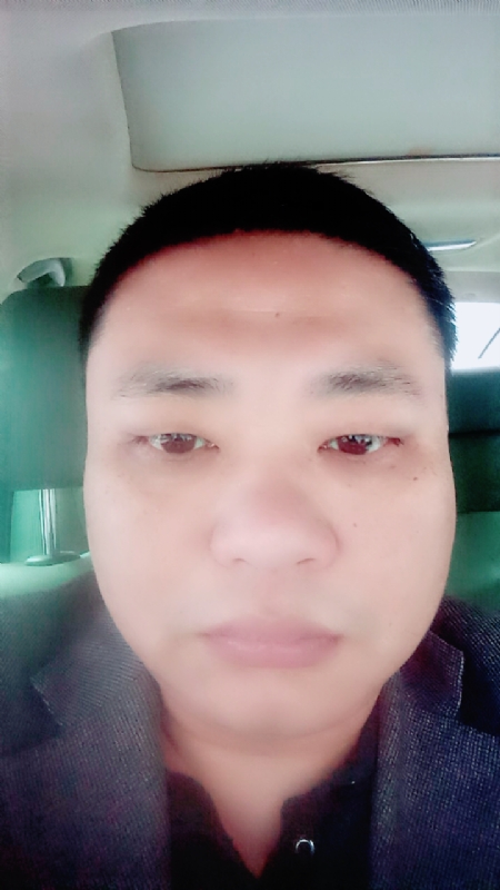 向日葵的第一张照片--南阳相亲服务中心