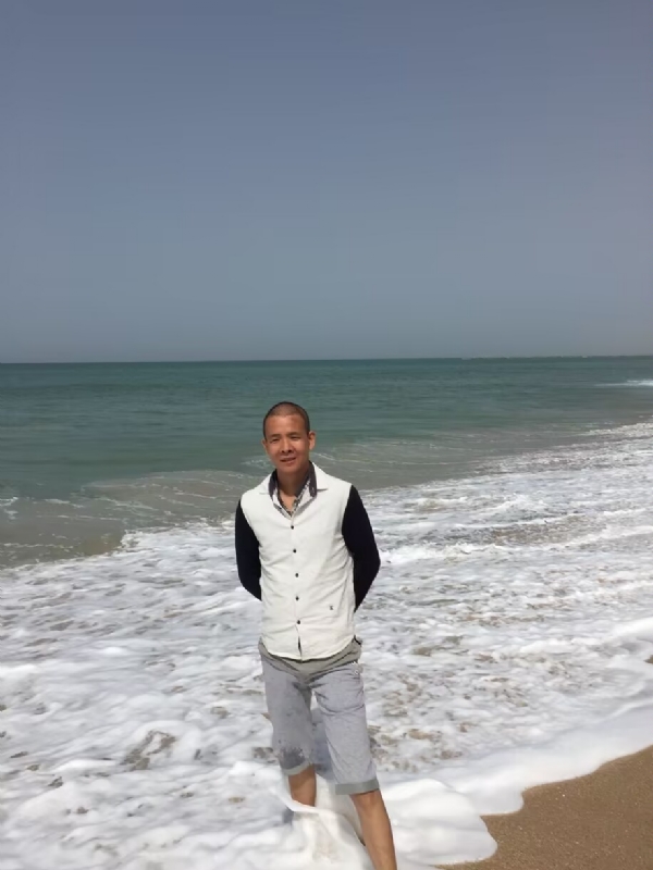 飞雪飘零的第二张照片--南阳相亲服务中心