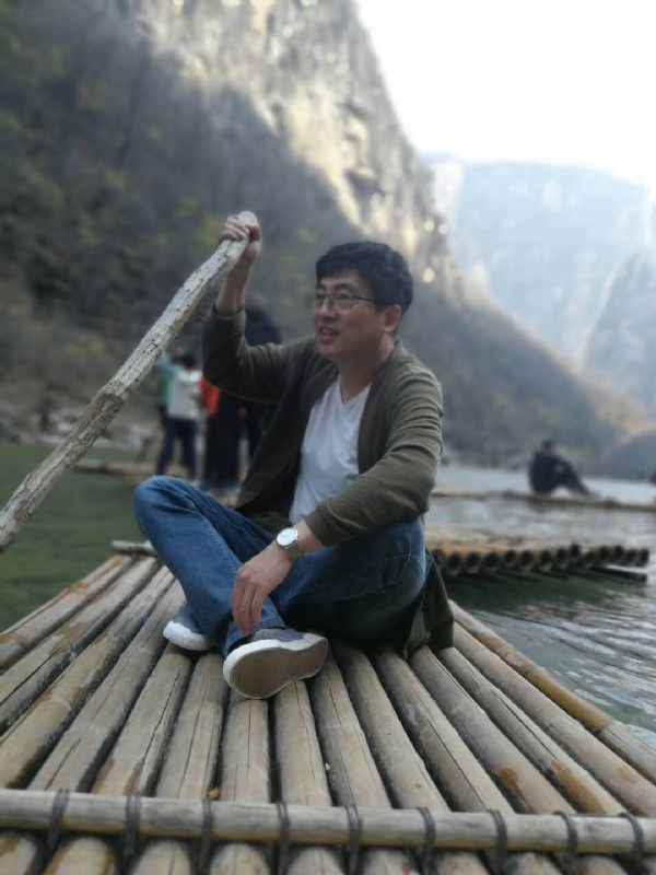 风被吹走了的第二张照片--南阳相亲服务中心