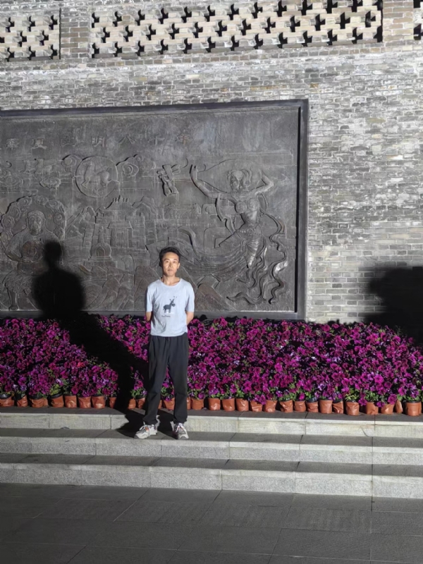 威风凛凛的第一张照片--南阳相亲服务中心