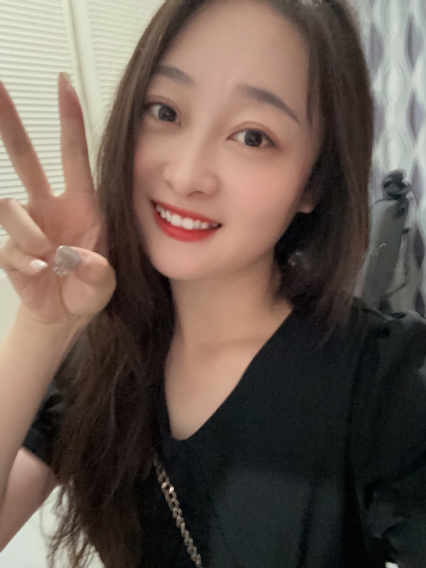 草莓的第一张照片--南阳相亲服务中心