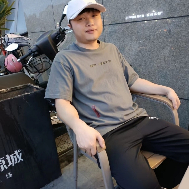 风吹半夏的第一张照片--南阳相亲服务中心