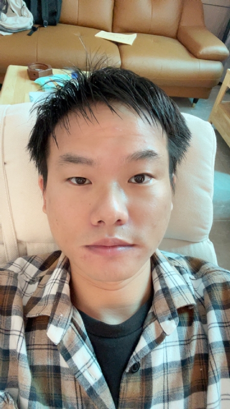 向日葵的第一张照片--南阳相亲服务中心