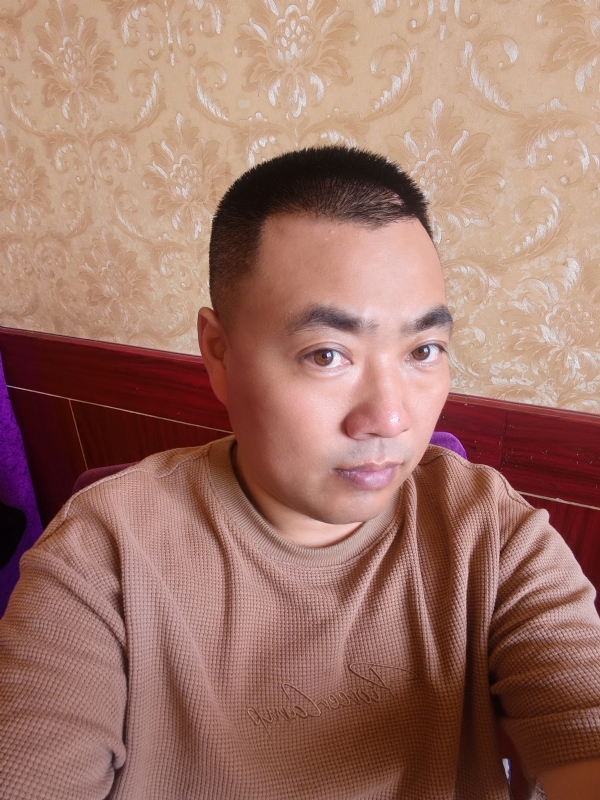 擦亮眼睛向前看的第二张照片--南阳相亲服务中心