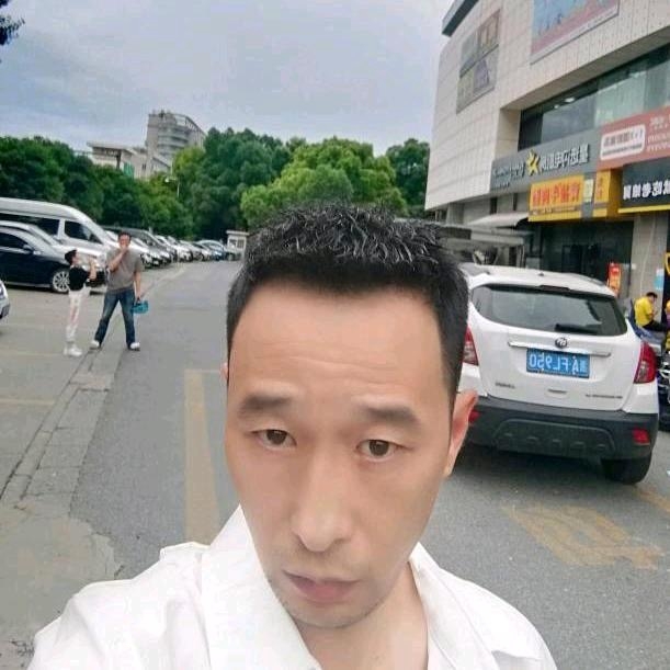 小林的第三张照片--南阳相亲服务中心