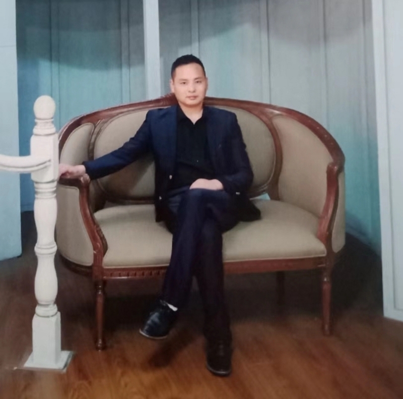 龙行天下的第二张照片--南阳相亲服务中心