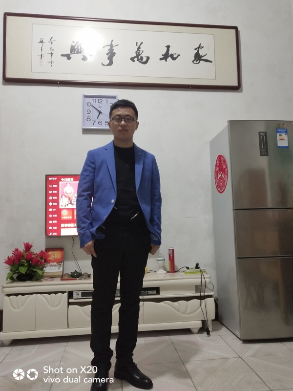 孤独的狼的第一张照片--南阳相亲服务中心