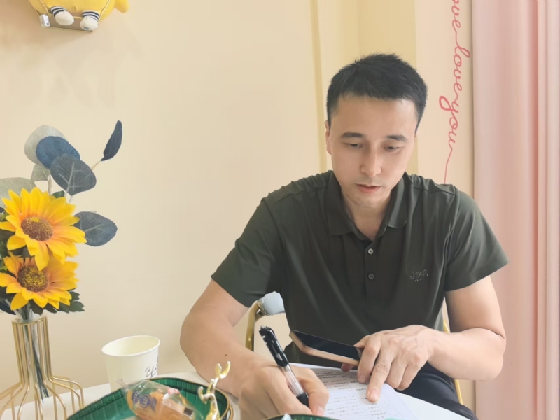 笑看一切的第二张照片--南阳相亲服务中心