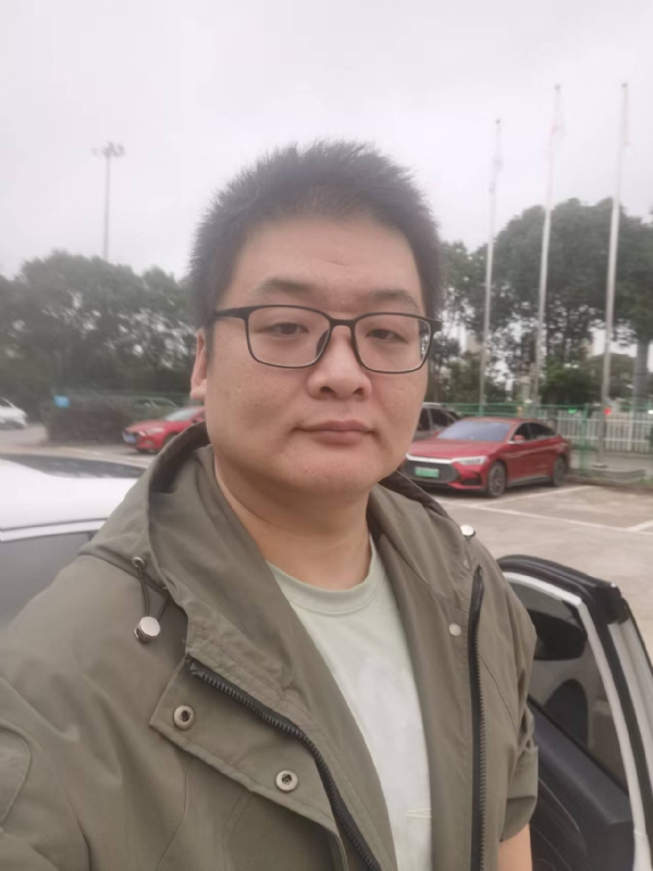 Russell的第一张照片--南阳相亲服务中心