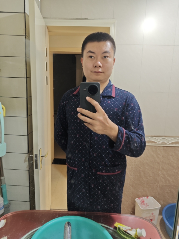 迷迷糊糊的第一张照片--南阳相亲服务中心