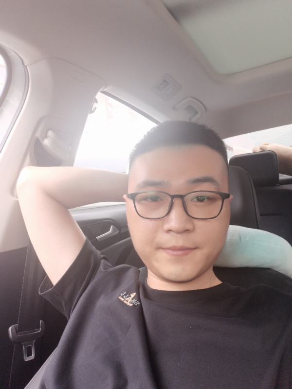 JingY的第一张照片--南阳相亲服务中心