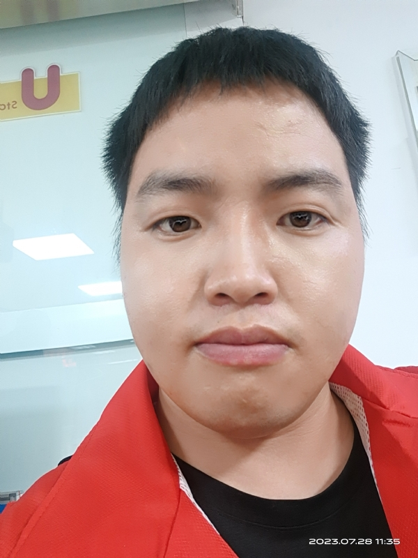 匆忙的第二张照片--南阳相亲服务中心