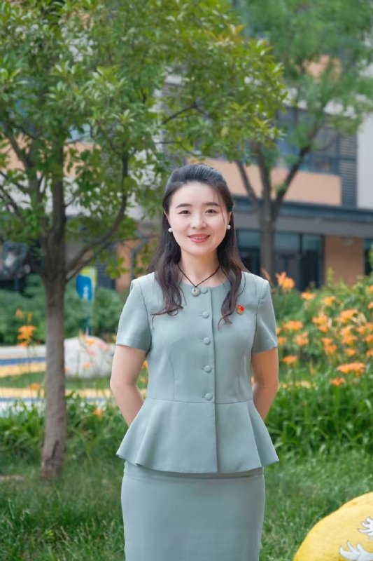 弯弯的第一张照片--南阳相亲服务中心