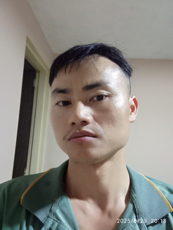 自简的第二张照片--南阳相亲服务中心