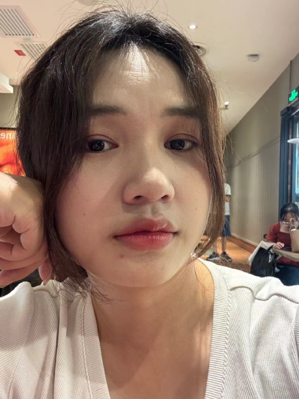 粉墨的第一张照片--南阳相亲服务中心