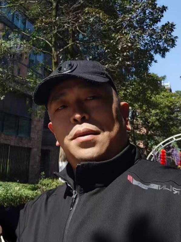 蓝色海洋的第一张照片--南阳相亲服务中心